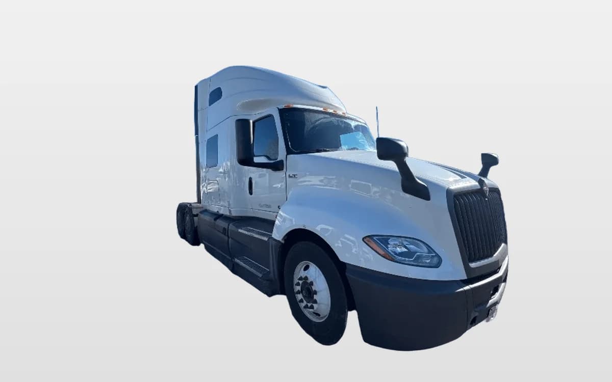 2023 International LT — photo 1