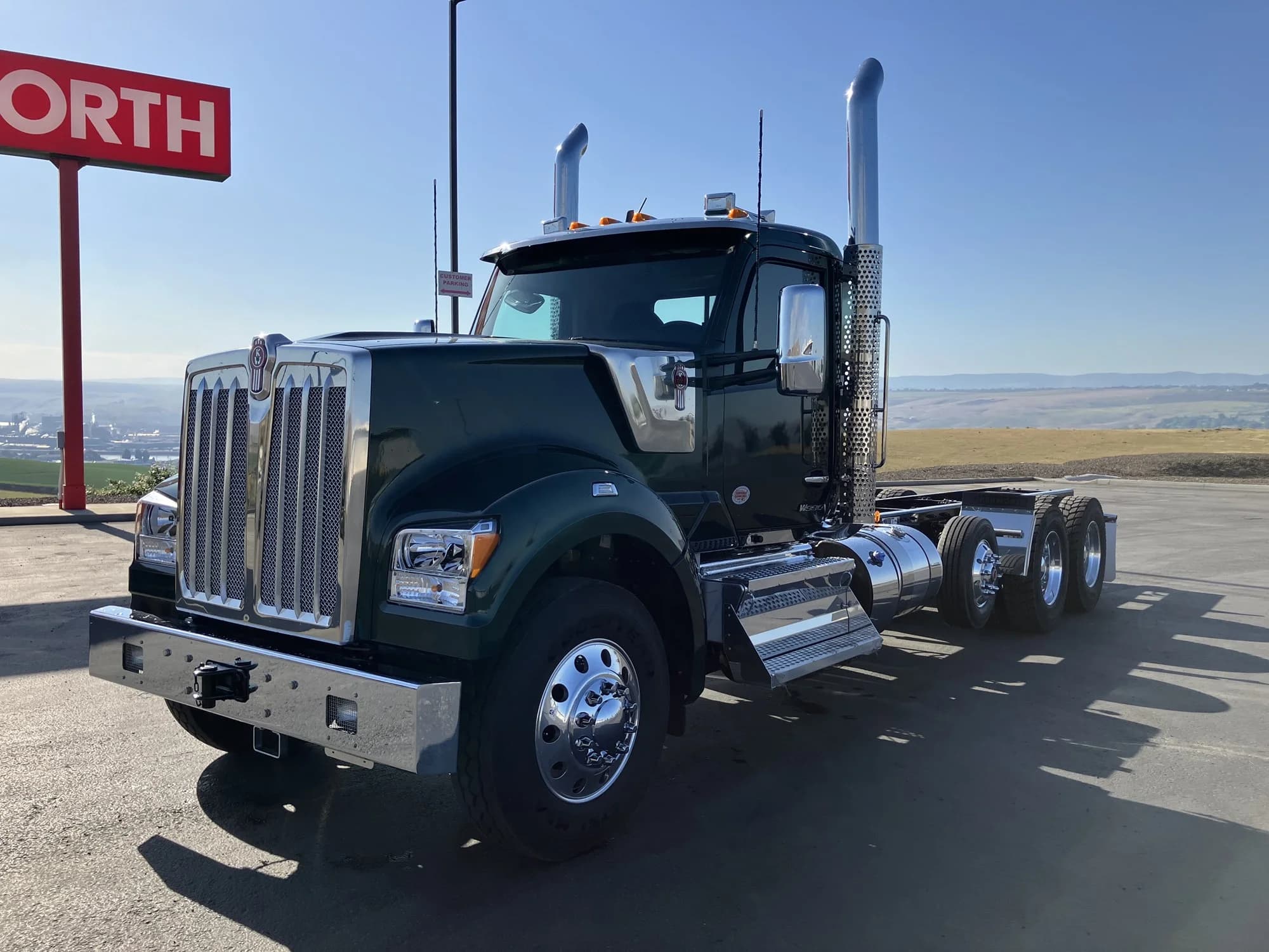 2026 Kenworth W990