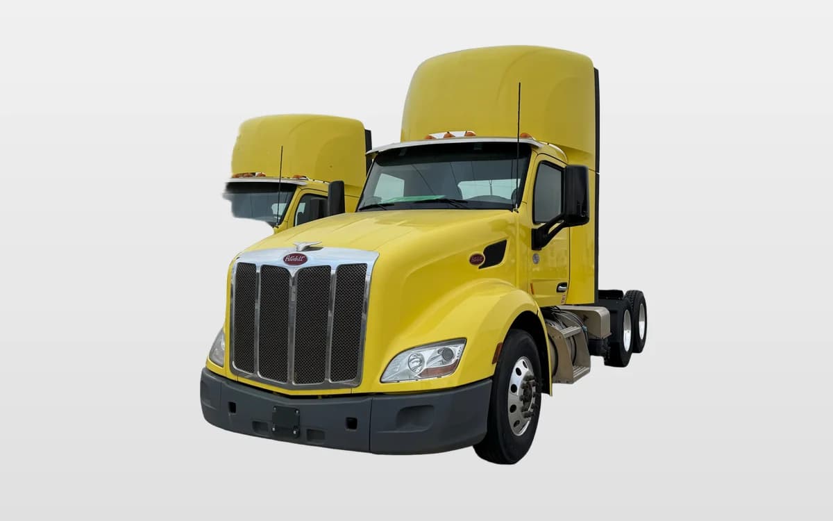 2021 Peterbilt 579 — photo 1
