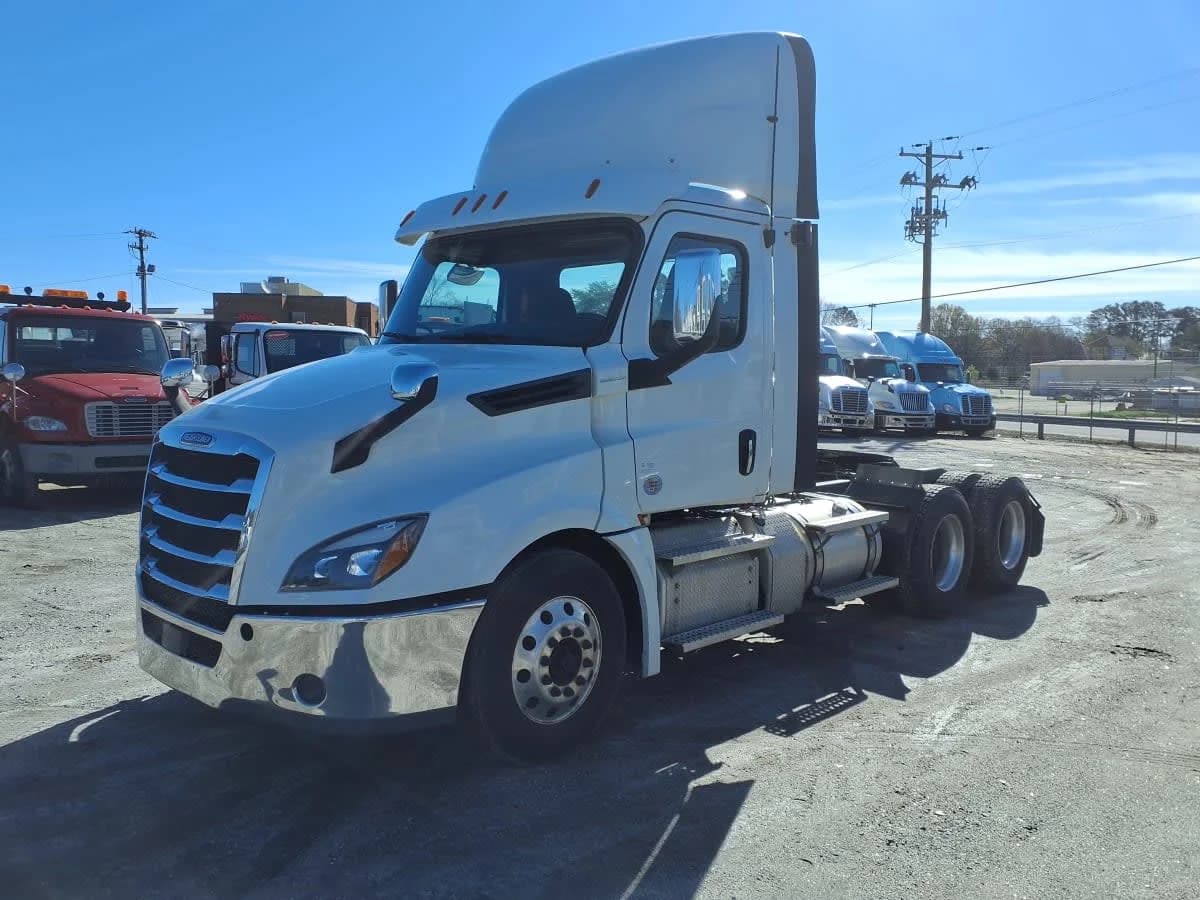 2020 Freightliner Cascadia