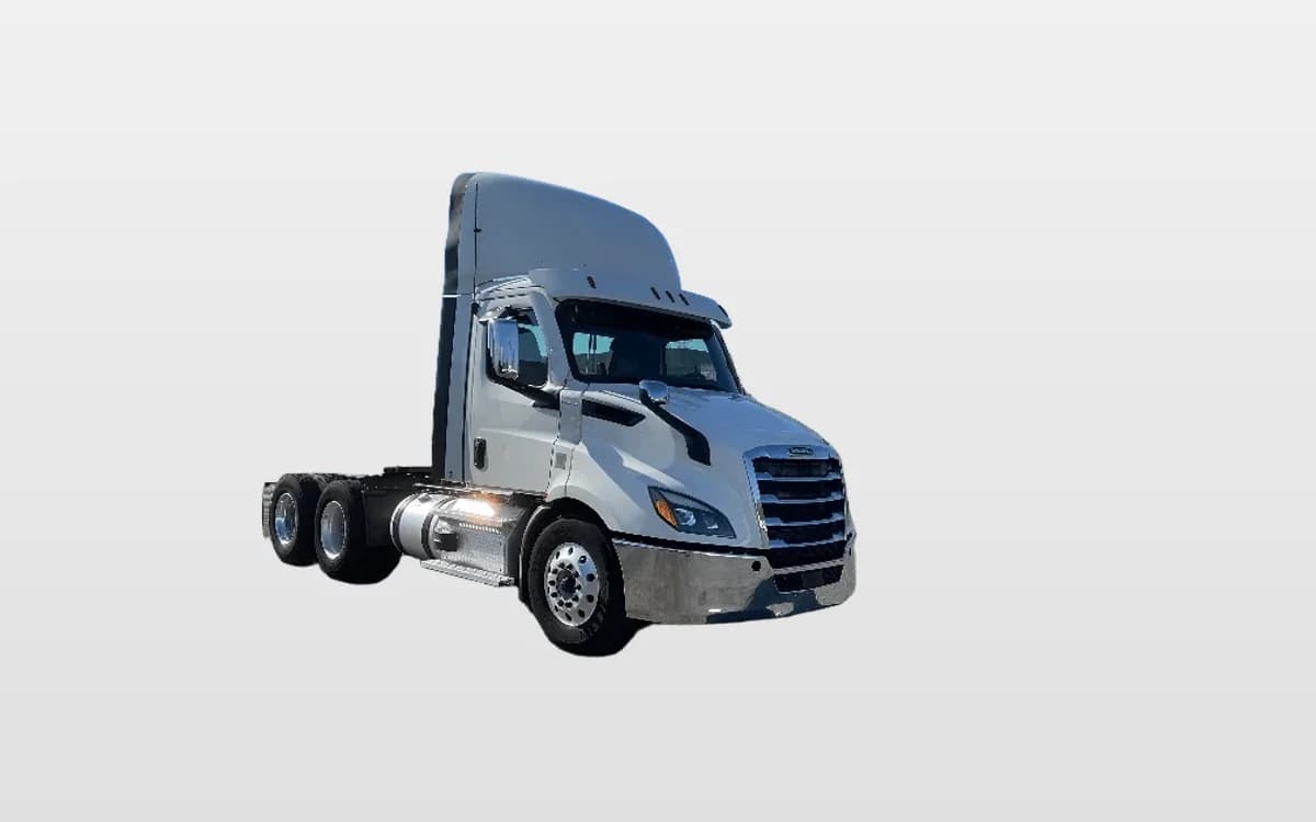 2021 Freightliner Cascadia — photo 1