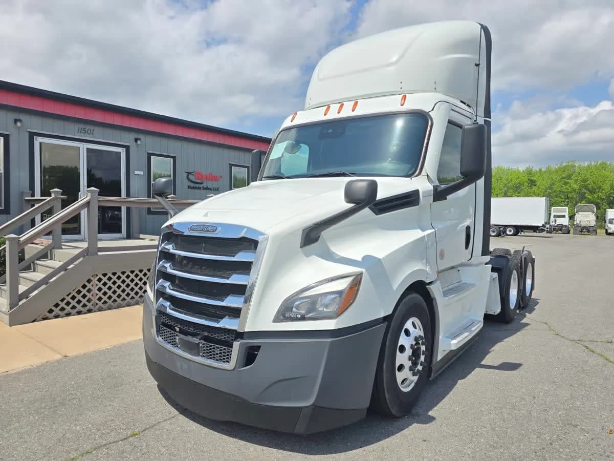2022 Freightliner Cascadia