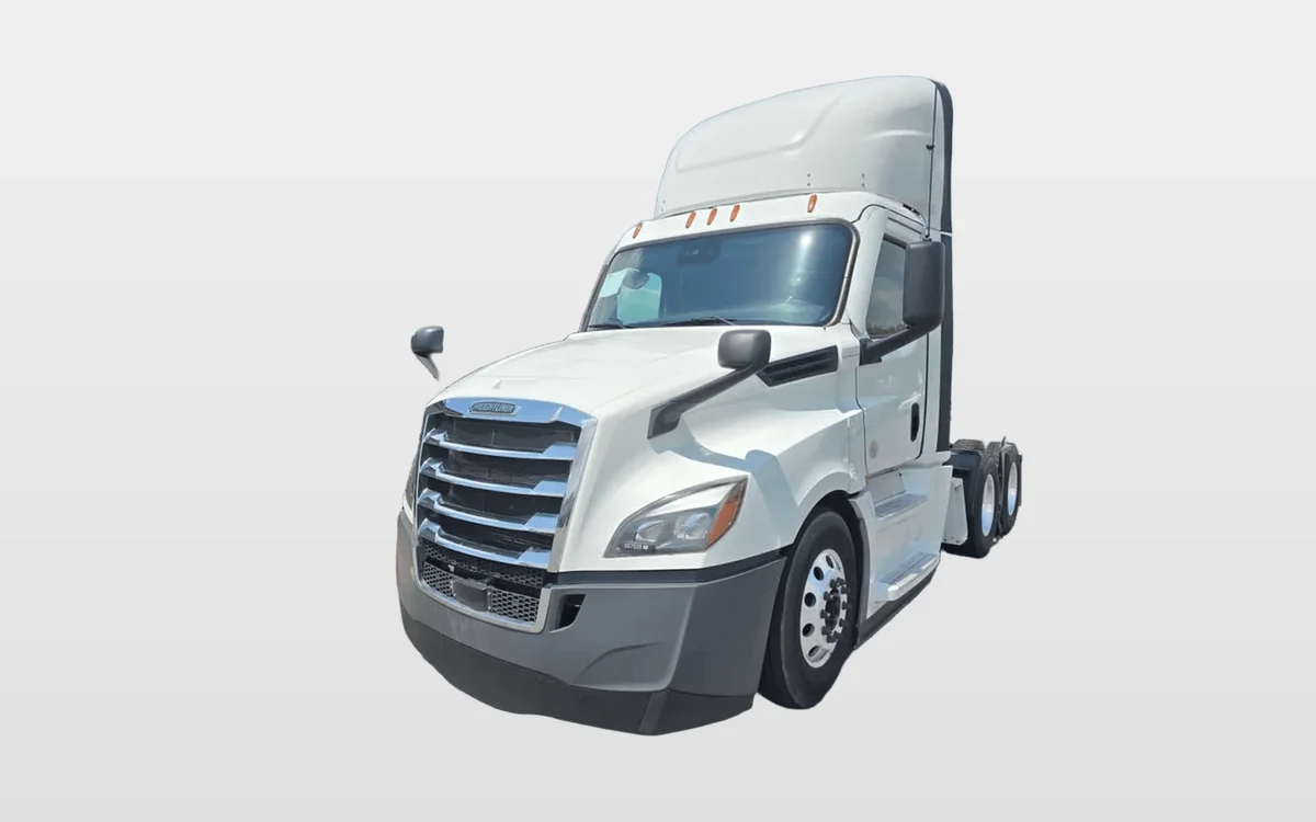 2022 Freightliner Cascadia — photo 1