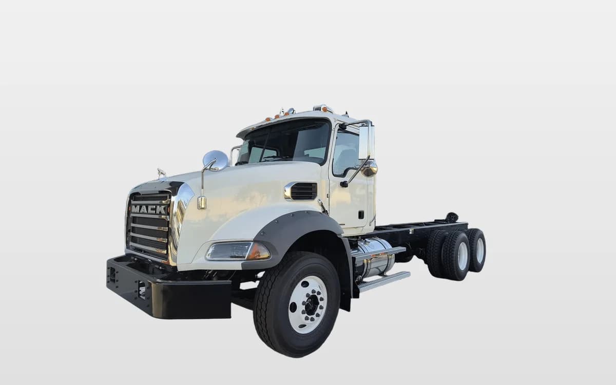 2025 Mack Granite — photo 1