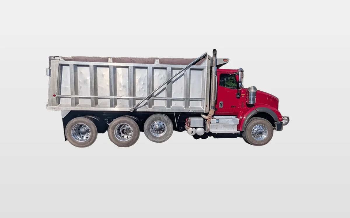 2019 International HX — photo 1