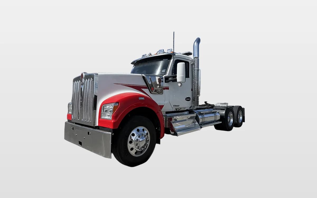 2020 Kenworth W990 — photo 1