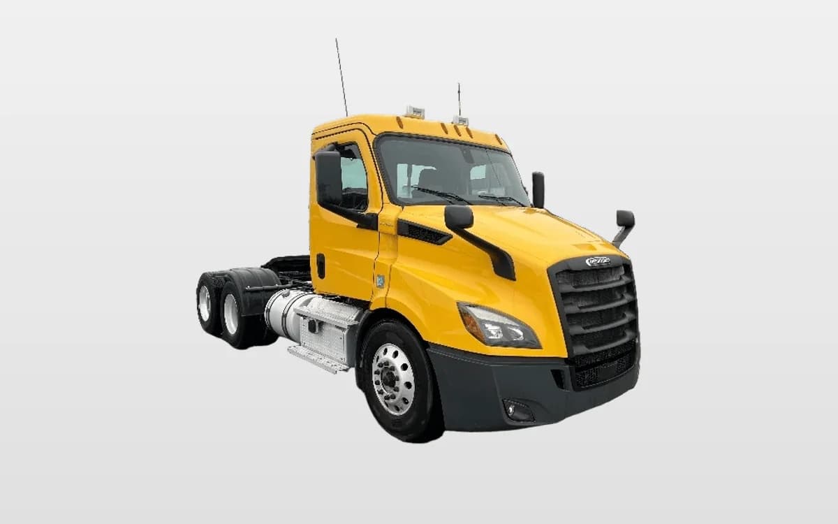 2020 Freightliner Cascadia — photo 1