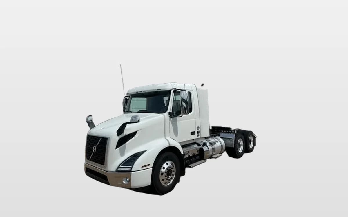 2026 Volvo VNR 640 — photo 1