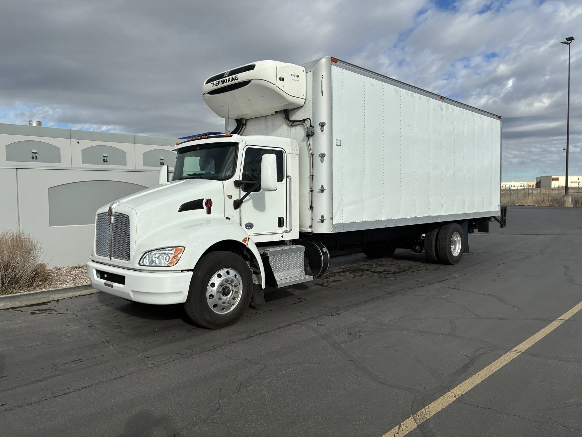 2022 Kenworth T370