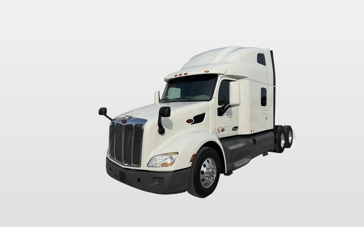 2021 Peterbilt 579 — photo 1