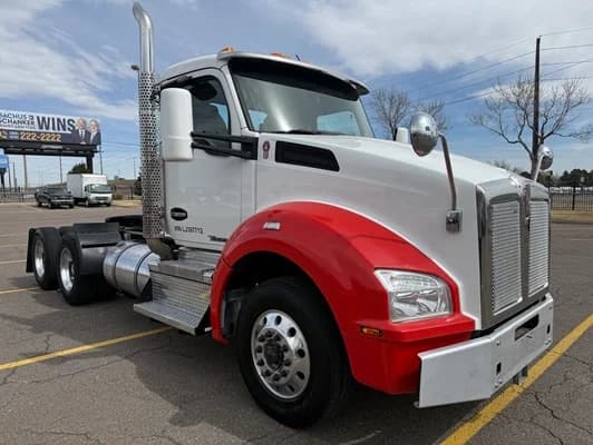 2020 Kenworth T880
