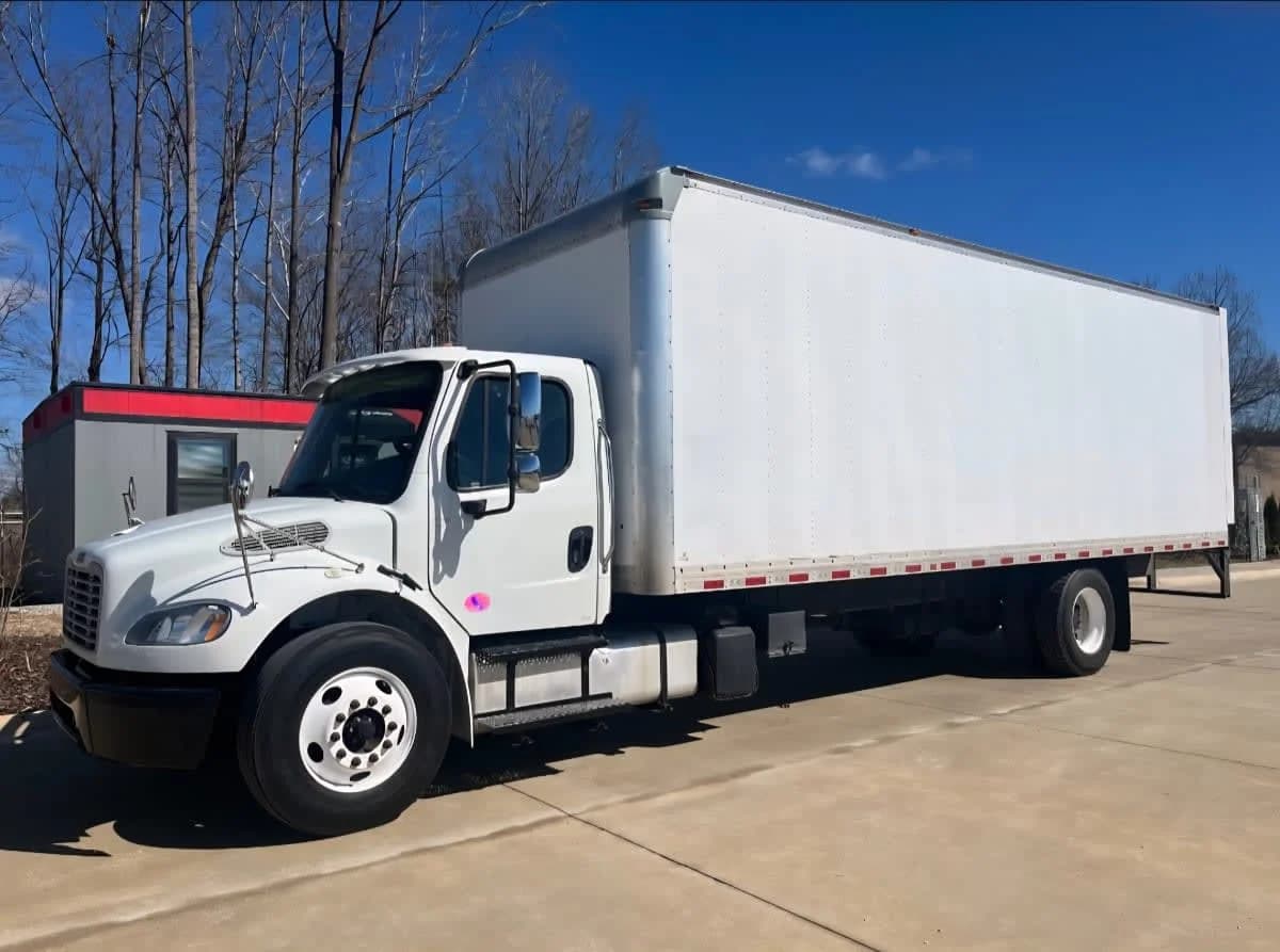 2018 Freightliner M2 106