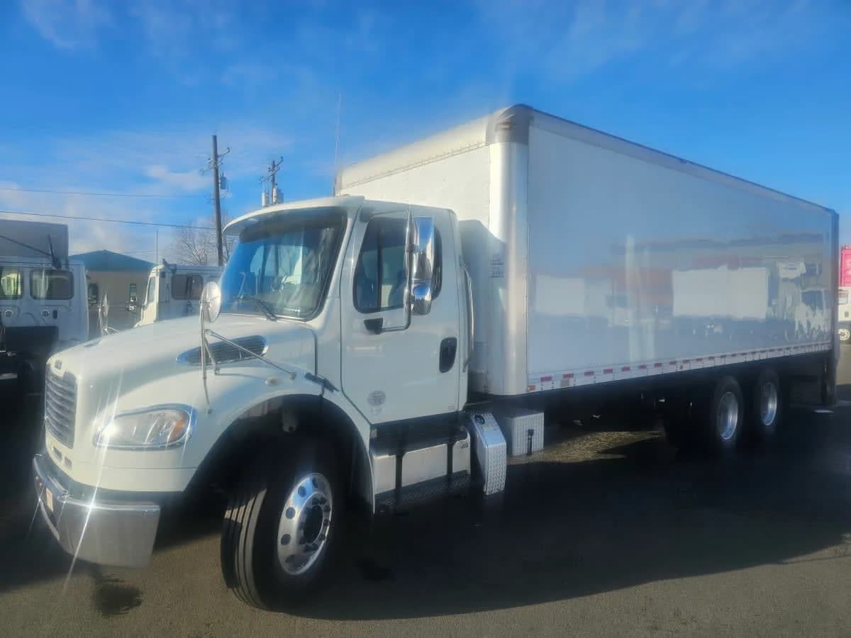 2018 Freightliner M2 106
