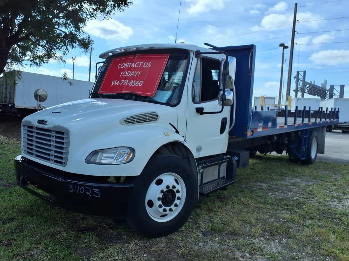 2015 Freightliner M2 106
