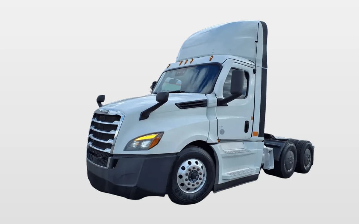 2022 Freightliner Cascadia — photo 1