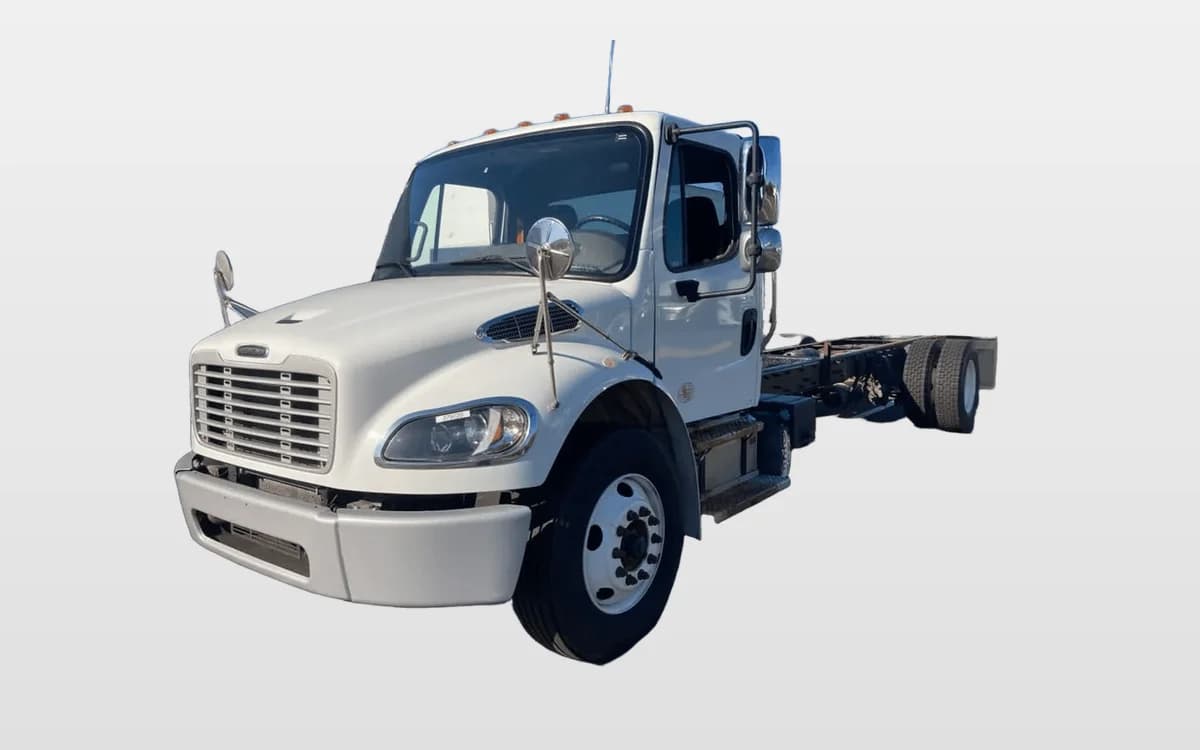 2020 Freightliner M2 106 — photo 1