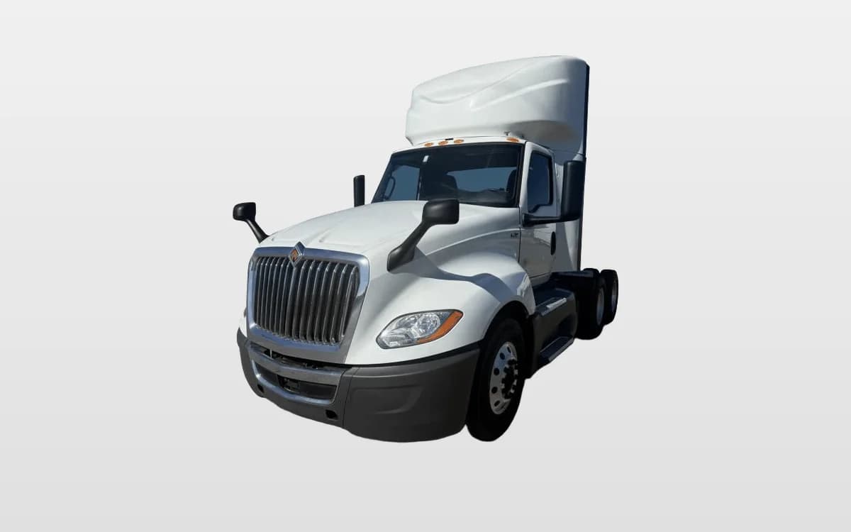 2021 International LT — photo 1