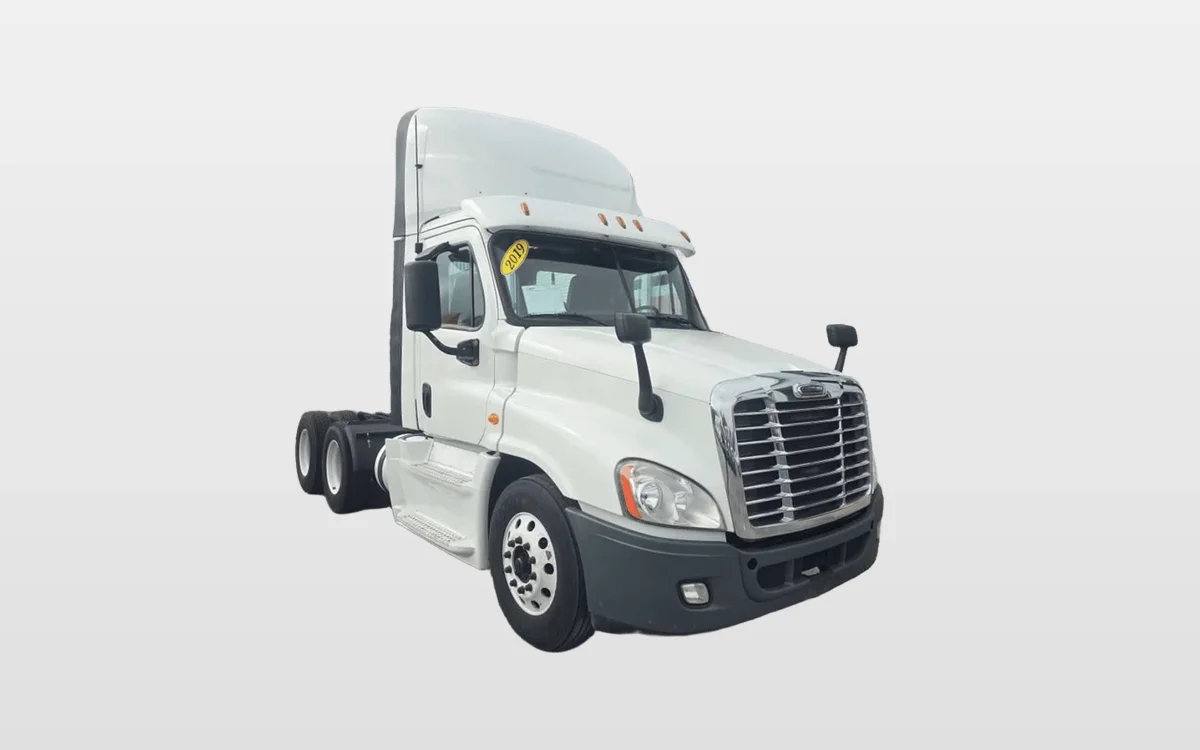 2019 Freightliner Cascadia — photo 1