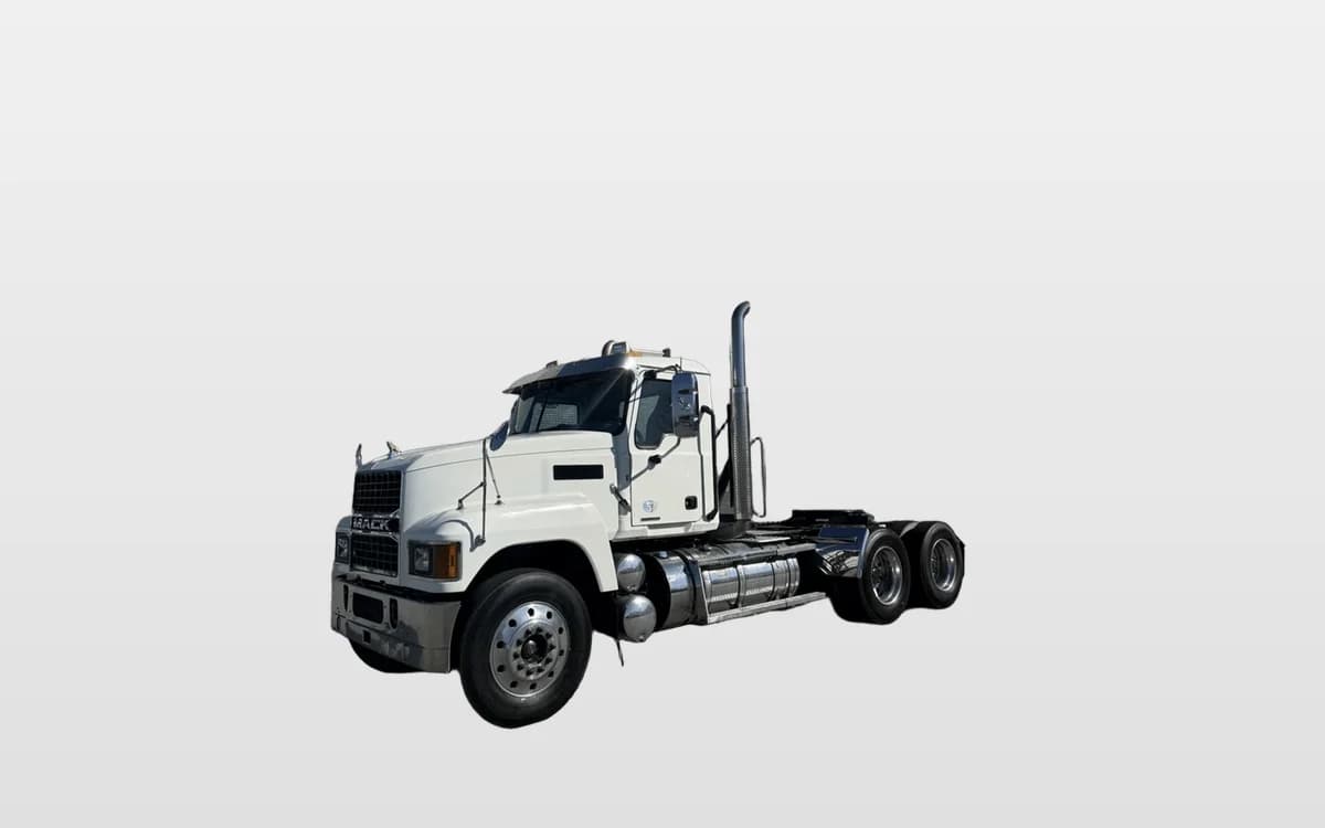 2021 Mack Pinnacle — photo 1