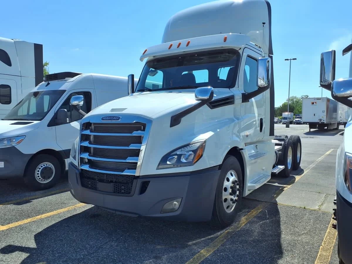 2020 Freightliner Cascadia