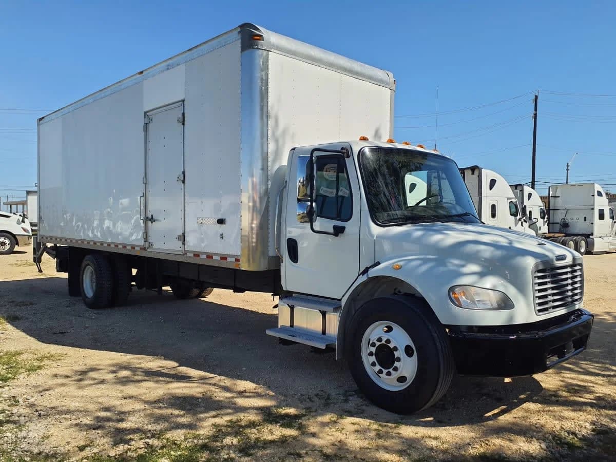 2018 Freightliner M2 106