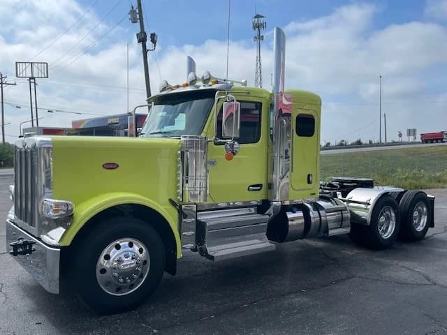 2026 Peterbilt 589