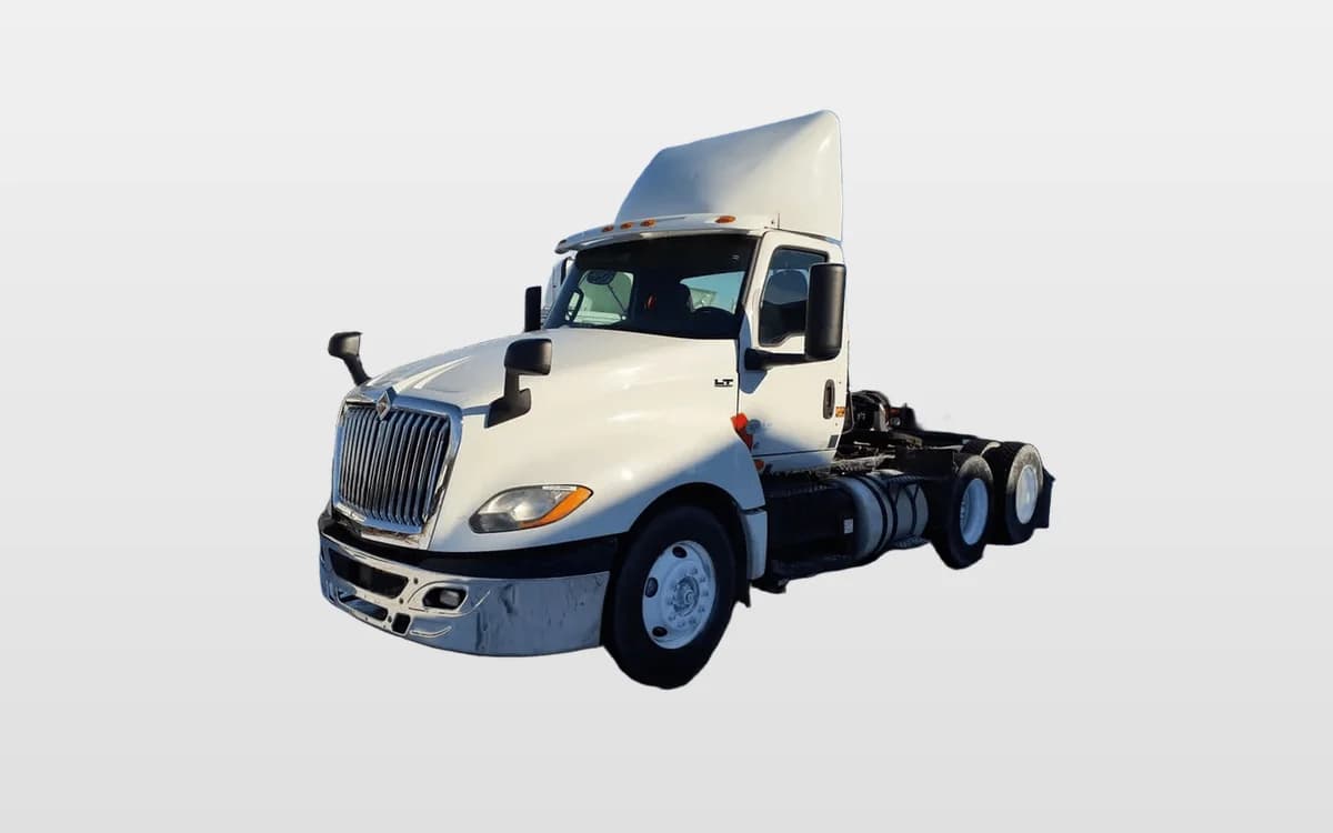 2019 International LT — photo 1