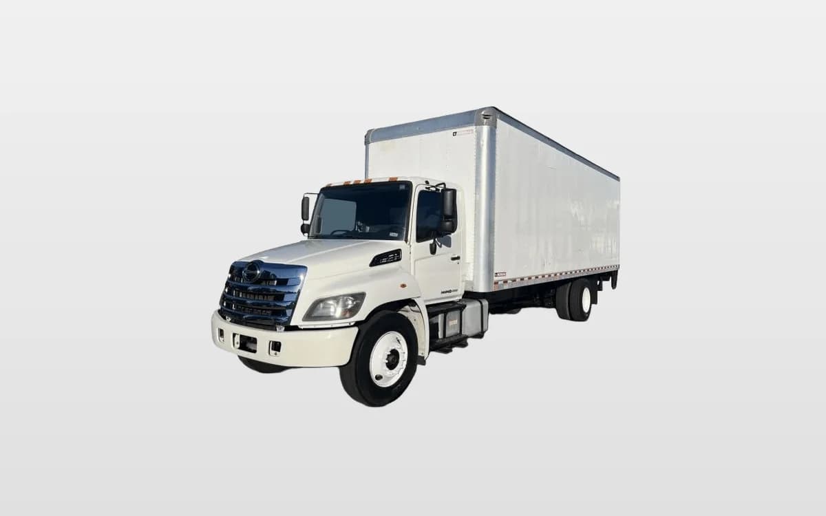 2017 Hino 268 — photo 1