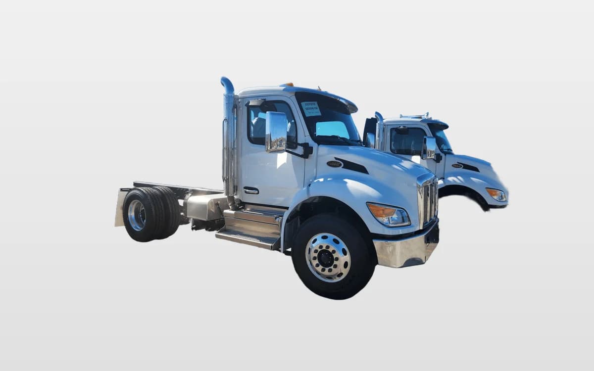 2025 Peterbilt 536 — photo 1