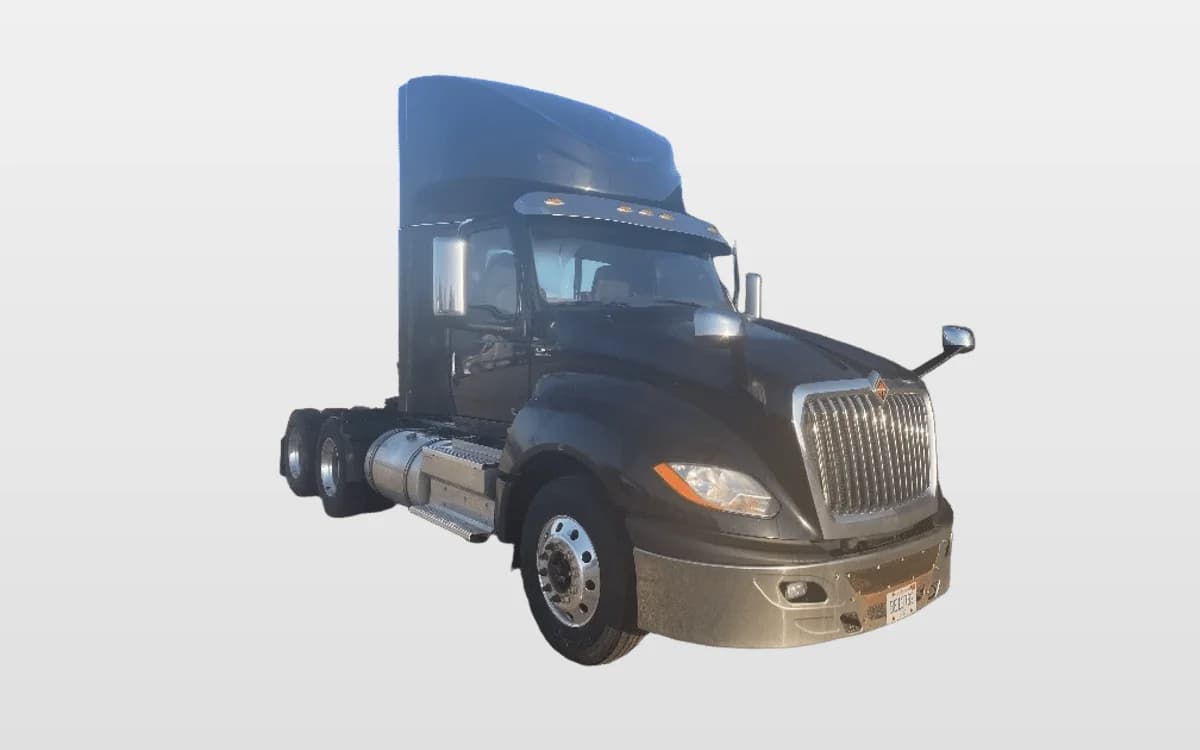 2020 International LT — photo 1