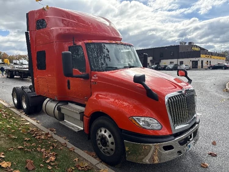 2021 International LT