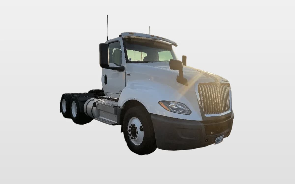 2020 International LT — photo 1