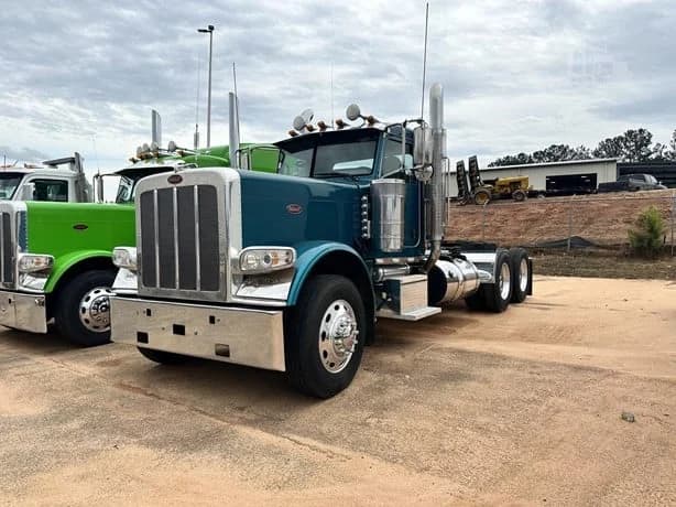 2020 Peterbilt 389