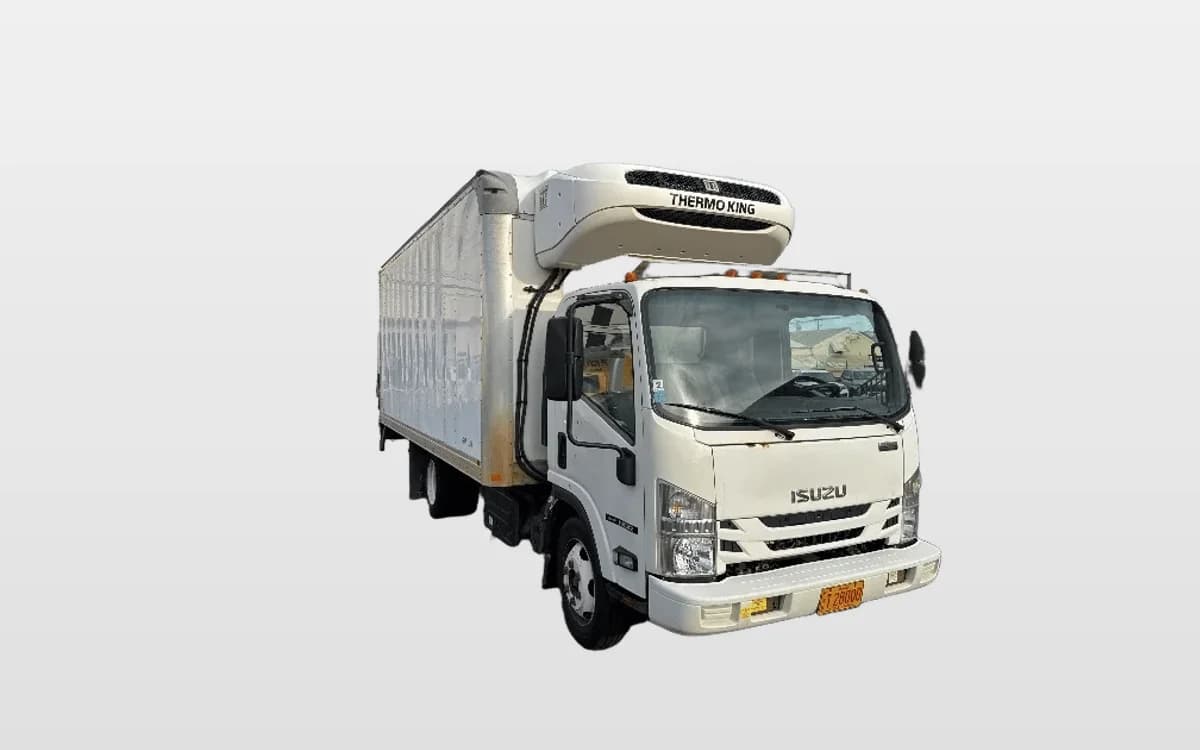 2019 Isuzu NQR — photo 1