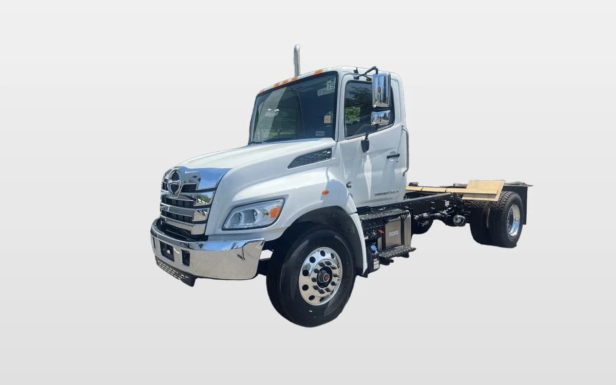 2026 Hino L7 — photo 1