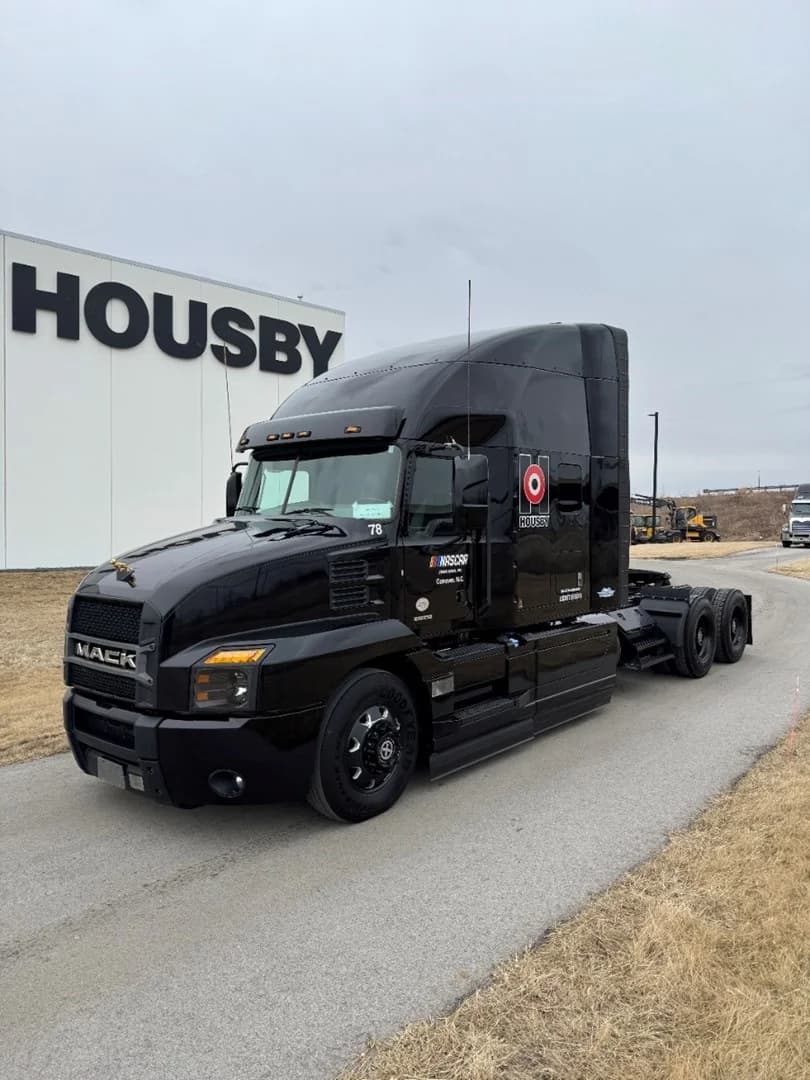 2020 MACK AN64T - USED TRUCKS SLEEPER