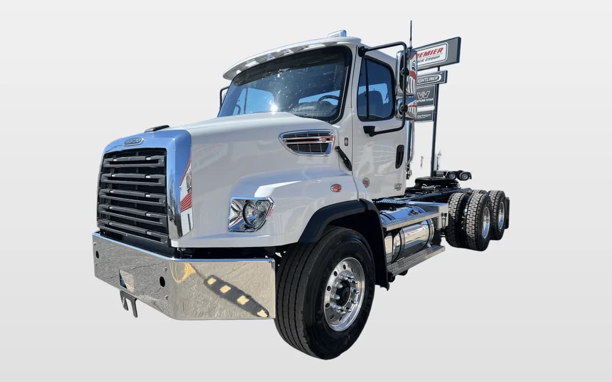 2026 Freightliner 114SD — photo 1