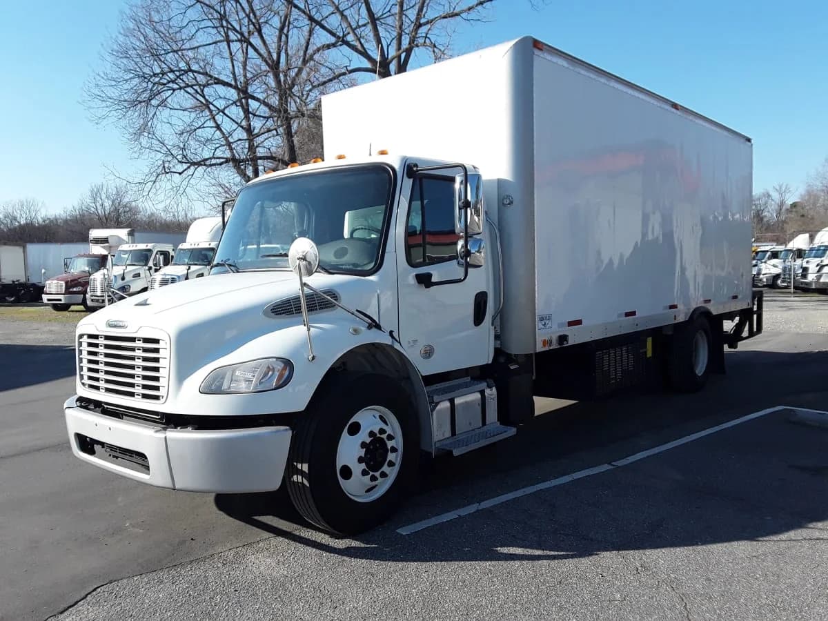 2018 Freightliner M2 106
