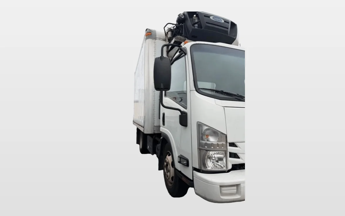 2017 Isuzu NPR — photo 1