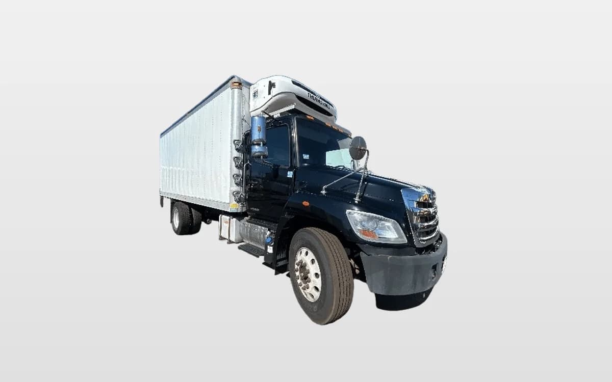 2020 Hino 268 — photo 1