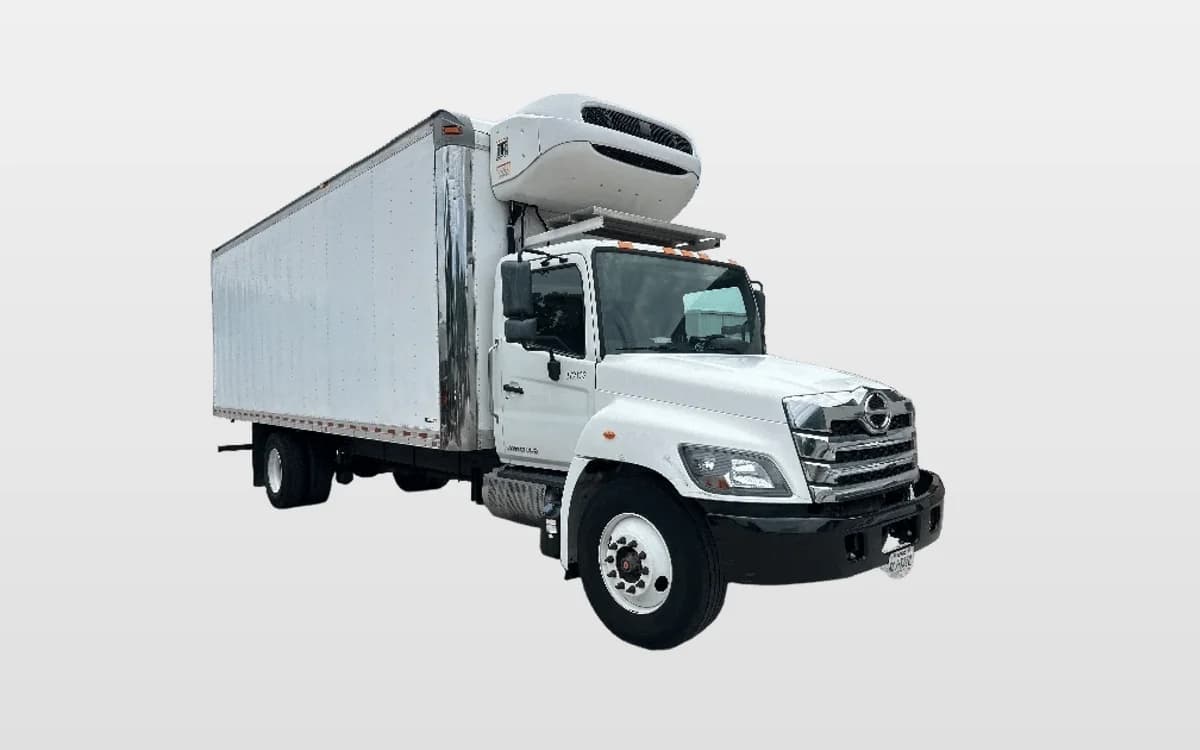 2021 Hino L6 — photo 1