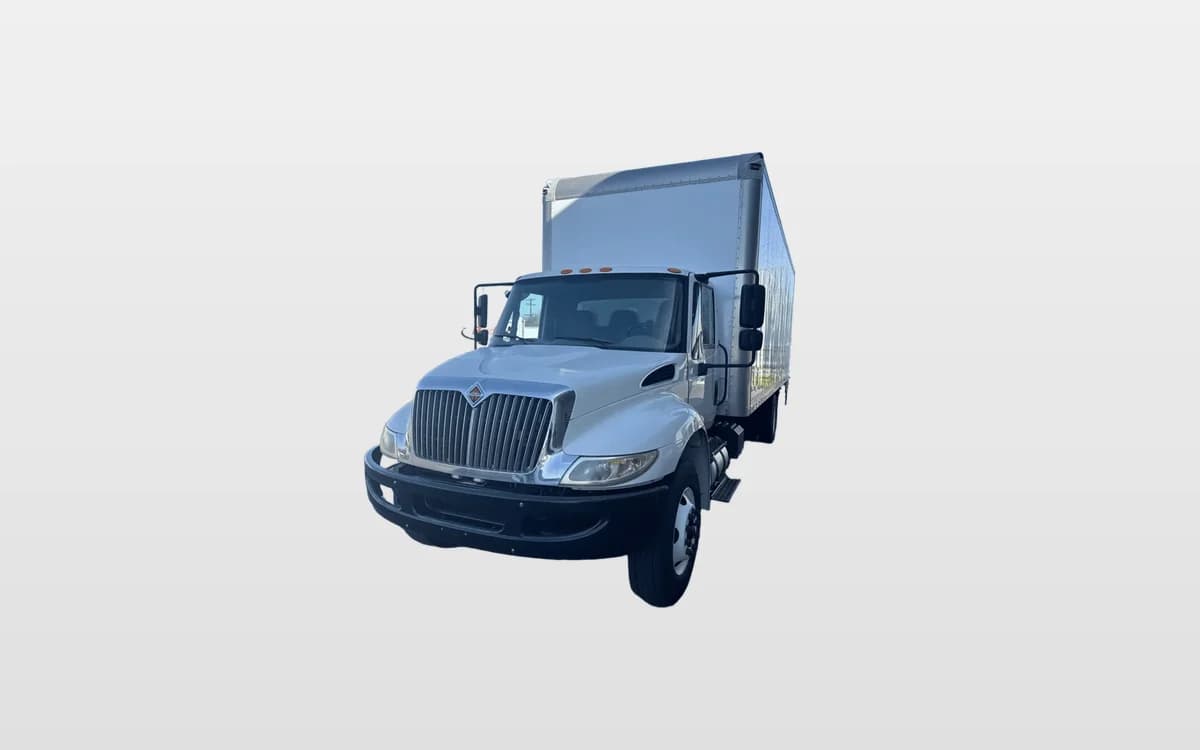 2017 International 4300 — photo 1