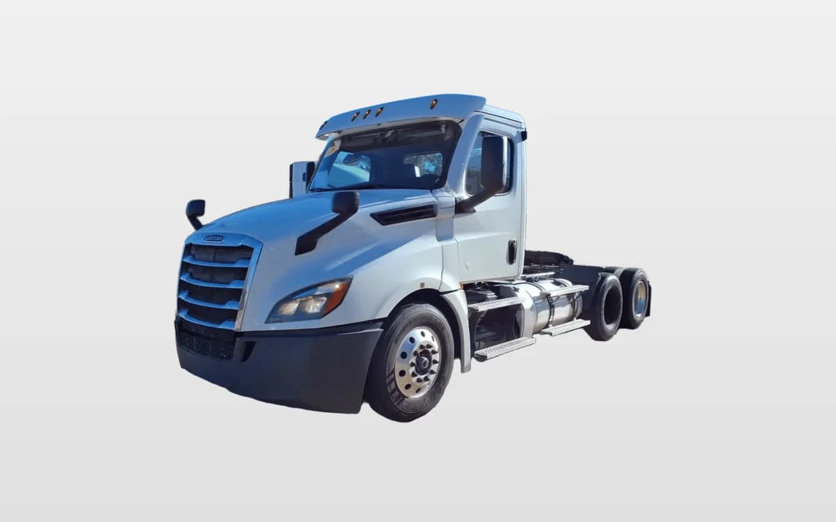 2020 Freightliner Cascadia — photo 1