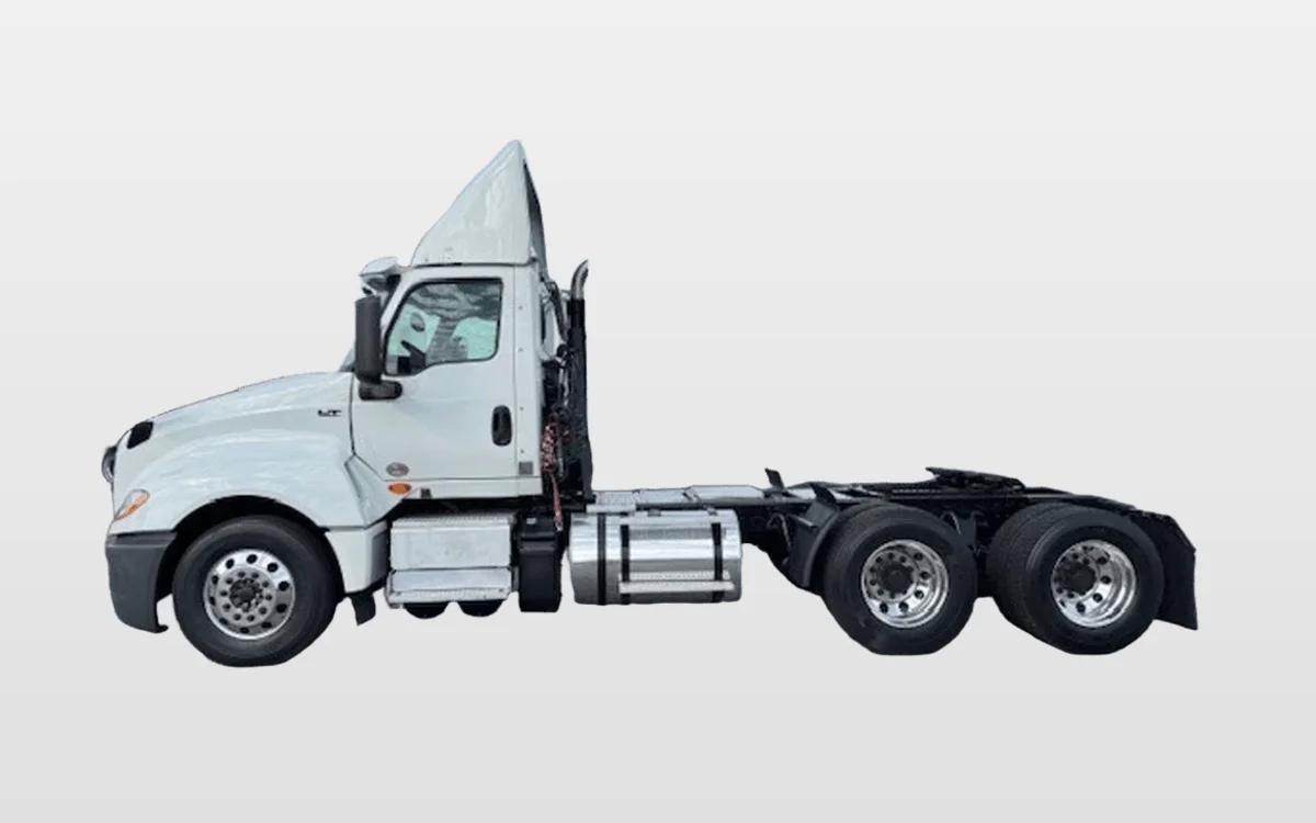 2018 International LT — photo 1