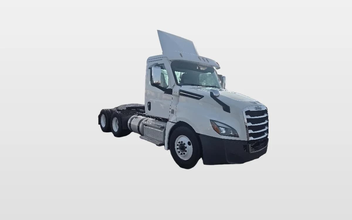2020 Freightliner Cascadia — photo 1
