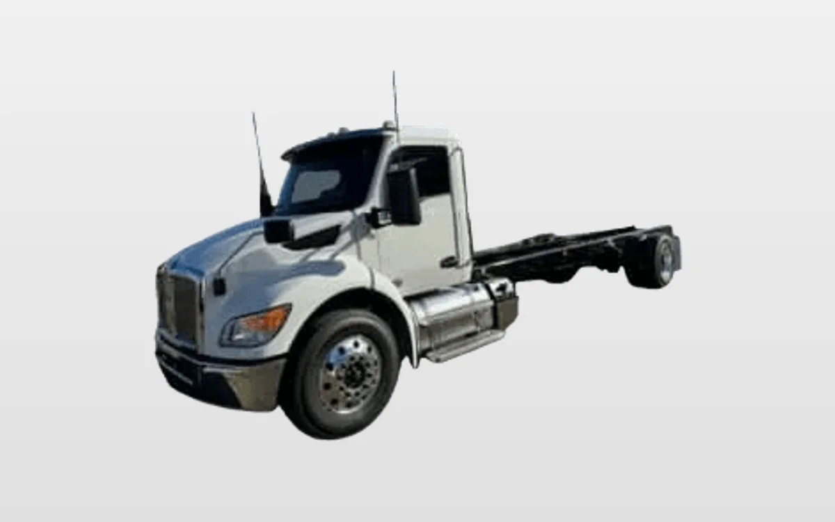 2025 Kenworth T280 — photo 1