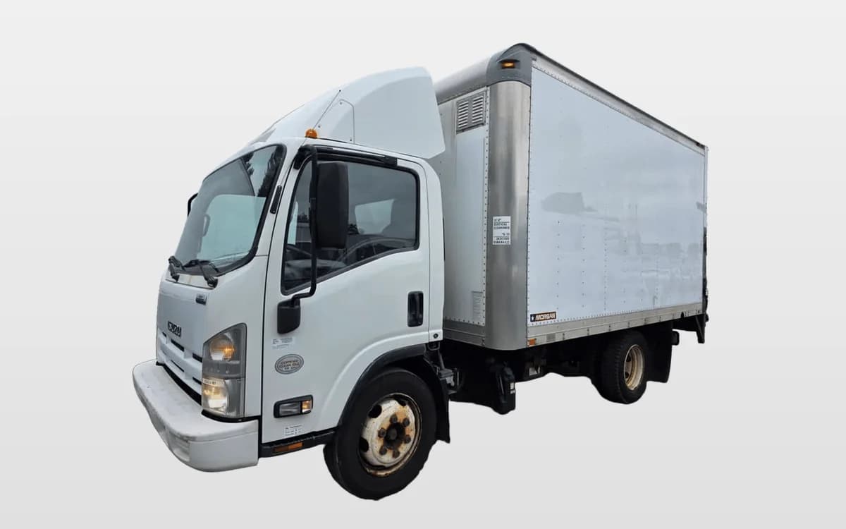 2014 Isuzu NQR — photo 1