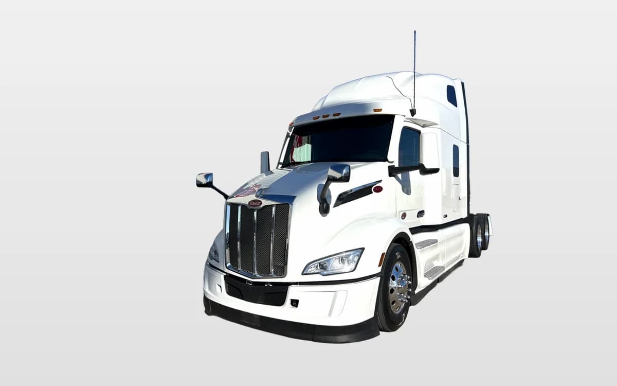2025 Peterbilt 579 — photo 1