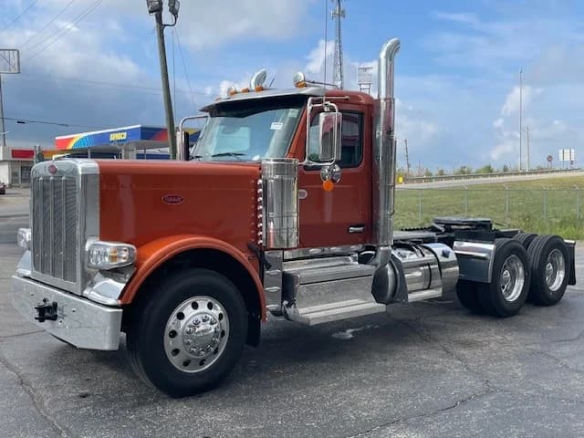2026 Peterbilt 589