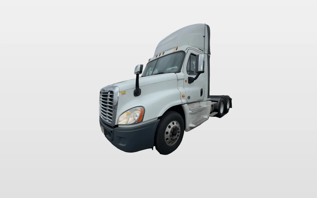 2017 Freightliner Cascadia — photo 1